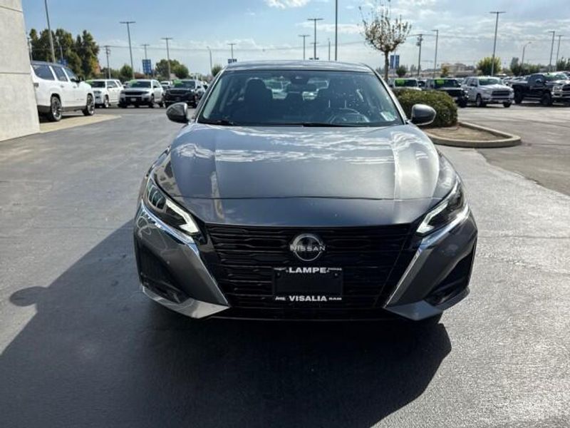 2023 Nissan Altima 2.5 SV photo 3
