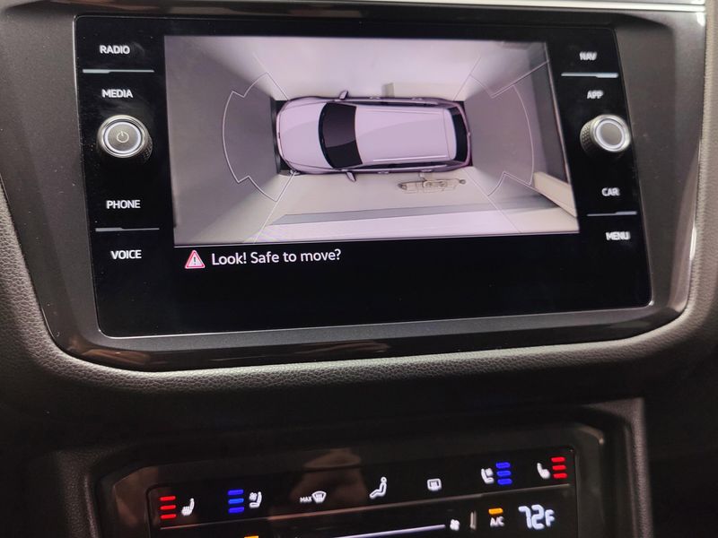 Used 2024 Volkswagen Tiguan AWD SEL R-Line w/Sunroof/NavImage 26