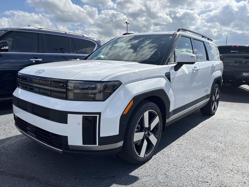 Used 2024 Hyundai Santa Fe LimitedImage 1