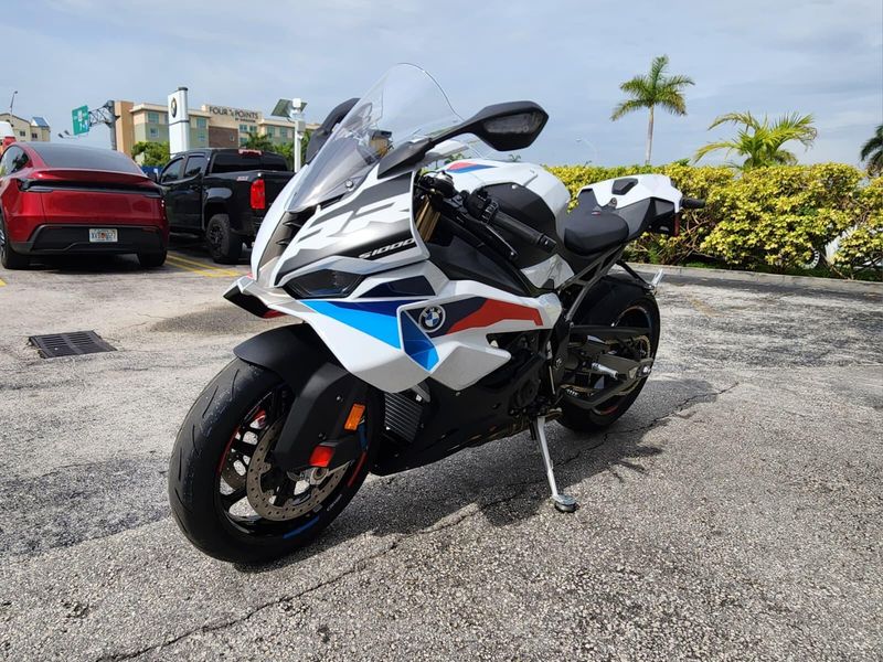 2026 BMW S 1000 RRImage 3
