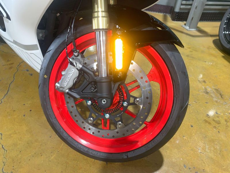 New 2025 CFMOTO 450SS Image 11