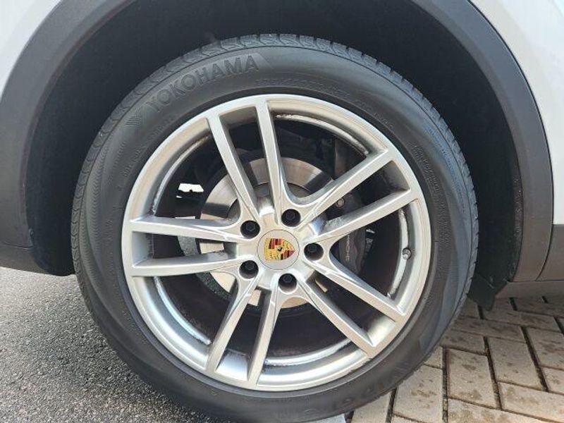 Used 2023 Porsche Cayenne Platinum Edition