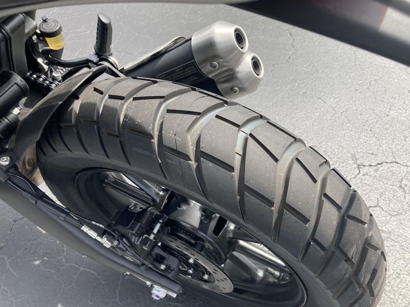 2025 Triumph SCRAMBLER 400 X
