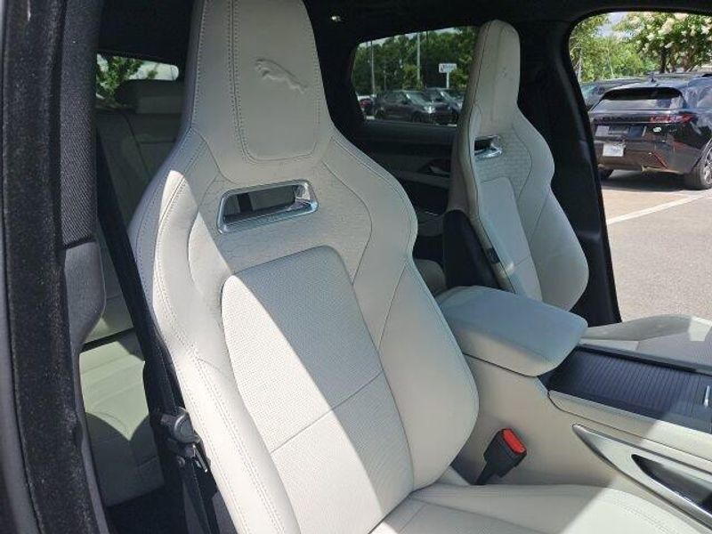 2025 Jaguar F-PACE R-Dynamic S
