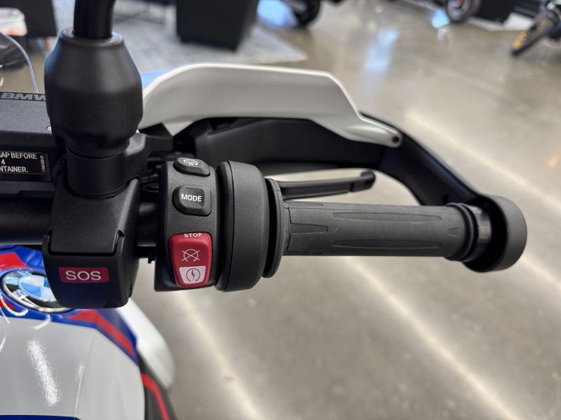 2025 BMW R 1300 GS - TROPHY - RACING BLUE METALLIC 