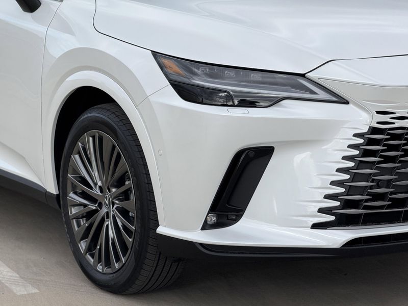 2025 Lexus RX Image 4