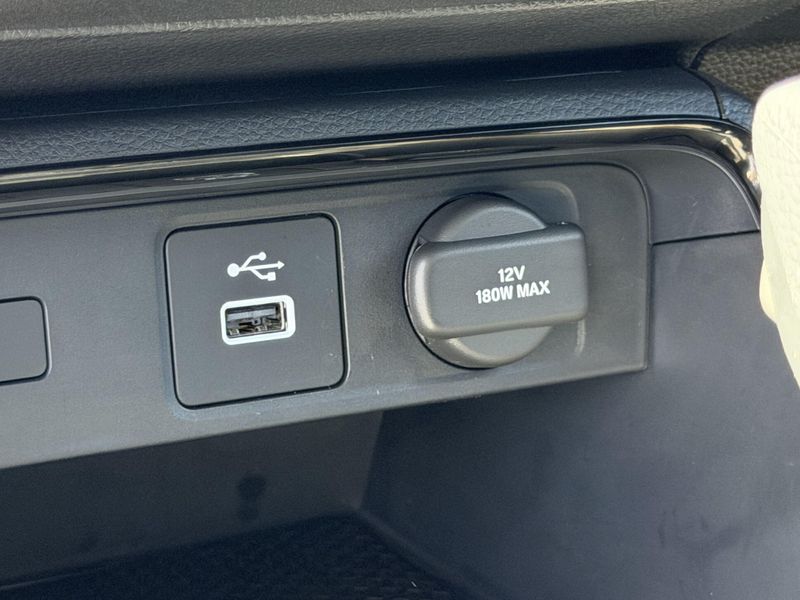 Used 2025 Honda CR-V LXImage 27