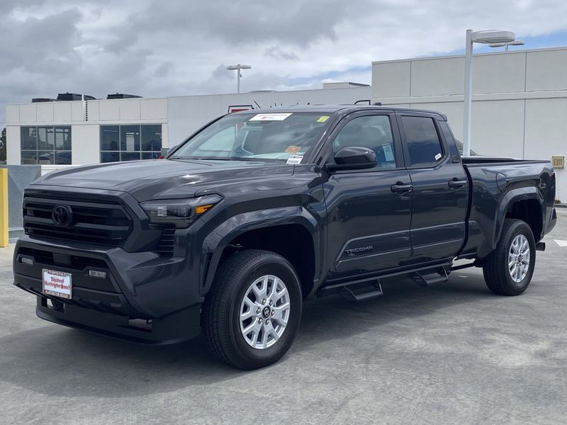 2025 Toyota Tacoma SR5Image 8