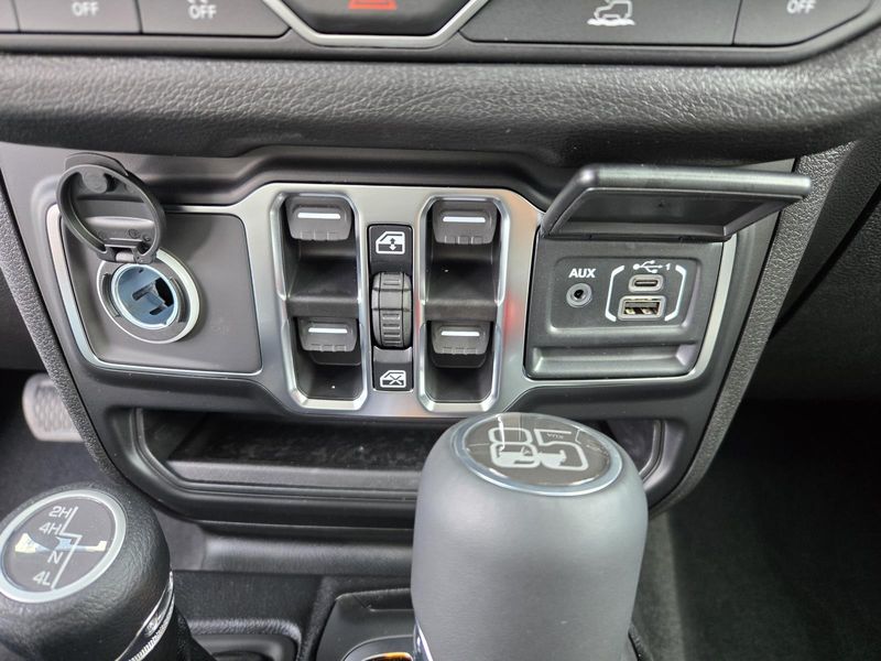 New 2026 Jeep Wrangler 4-door 85th Anniversary Edition