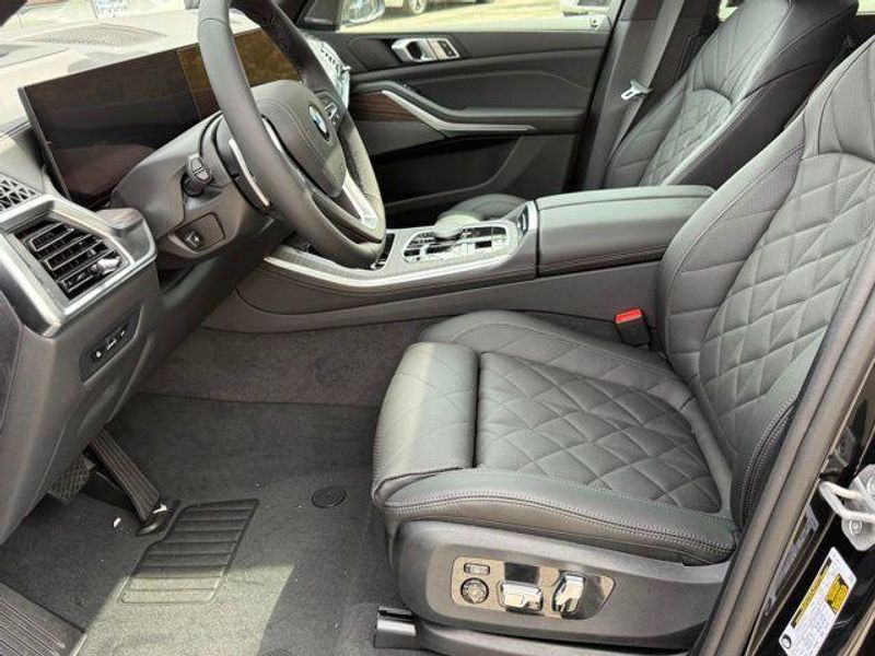 New 2026 BMW X5 sDrive40iImage 17