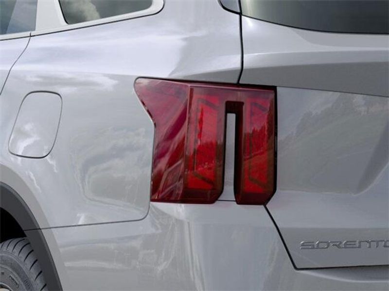 2025 Kia Sorento SImage 11