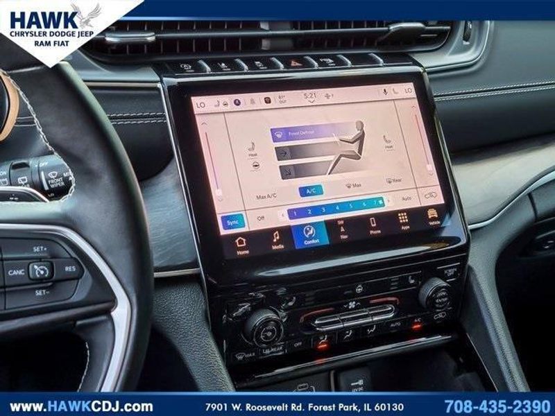 2022 Jeep Grand Cherokee Limited photo 17