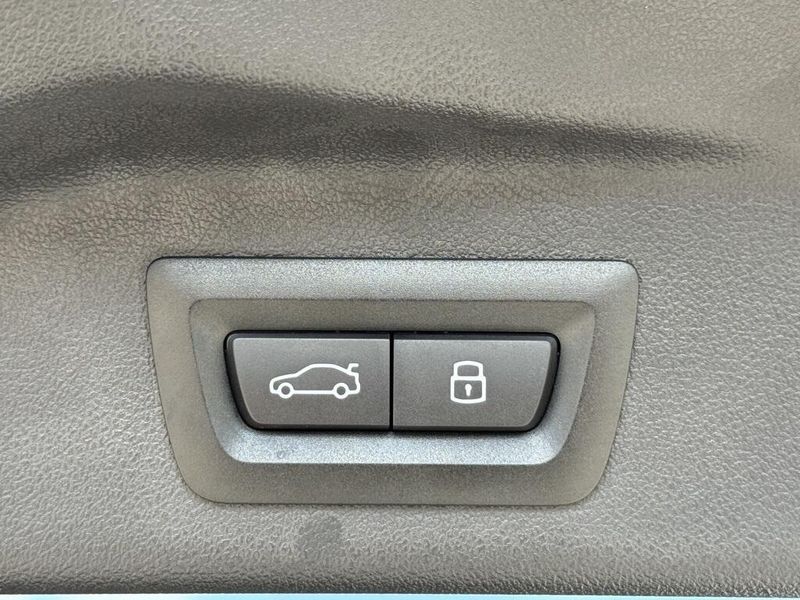 Used 2025 BMW X7 M60iImage 16