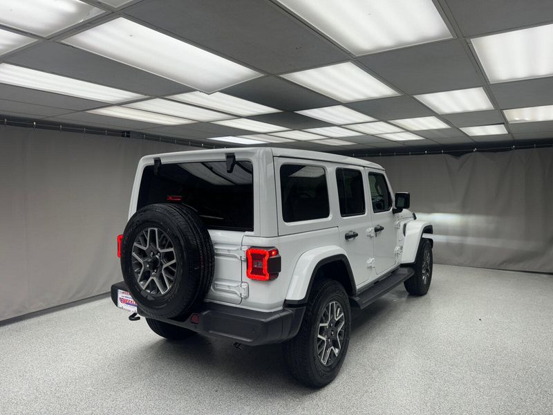 2024 Jeep Wrangler 4-door SaharaImage 4