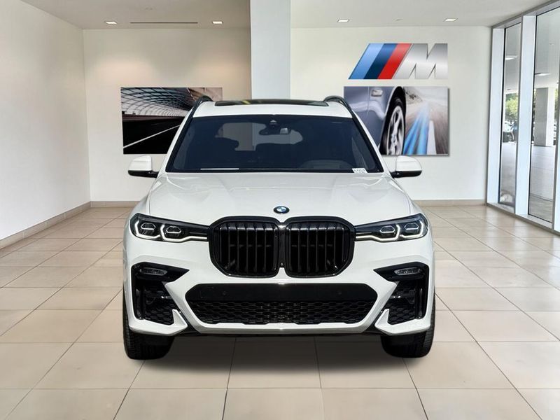 2022 BMW X7 xDrive40iImage 3