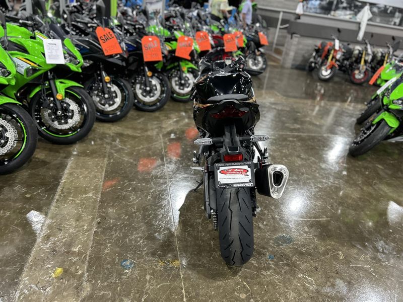 New 2026 Kawasaki NINJA ZX-6R ABS Image 9