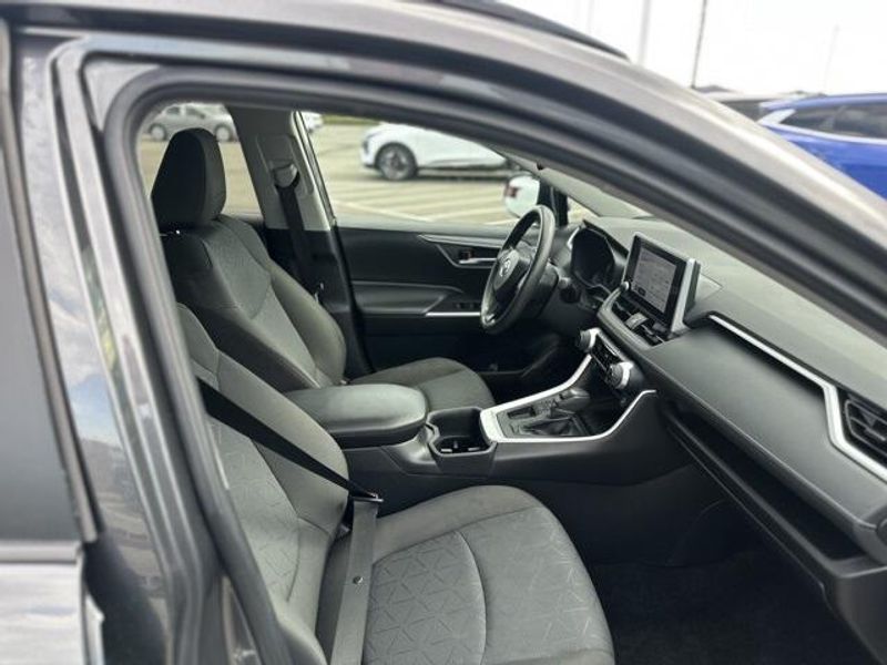 Used 2024 Toyota RAV4 XLEImage 10