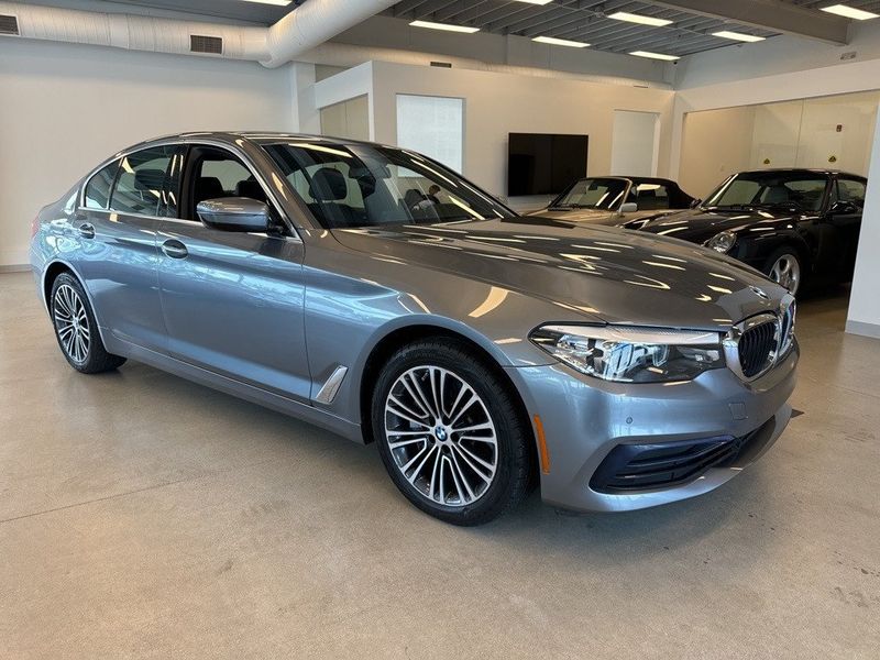 2019 BMW 5 Series 530i xDriveImage 1