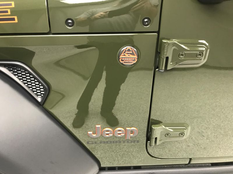 Used 2022 Jeep Gladiator MojaveImage 8