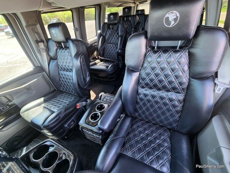 2023 Chevrolet Express Image 19