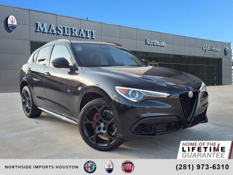 2022 Alfa Romeo Stelvio VeloceImage 1