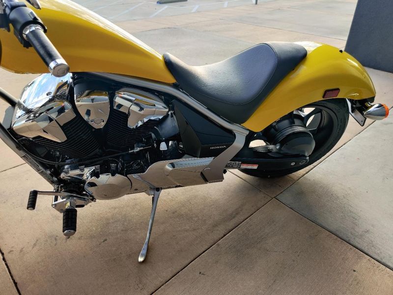 Used 2023 Honda FURY ABS Base Image 7
