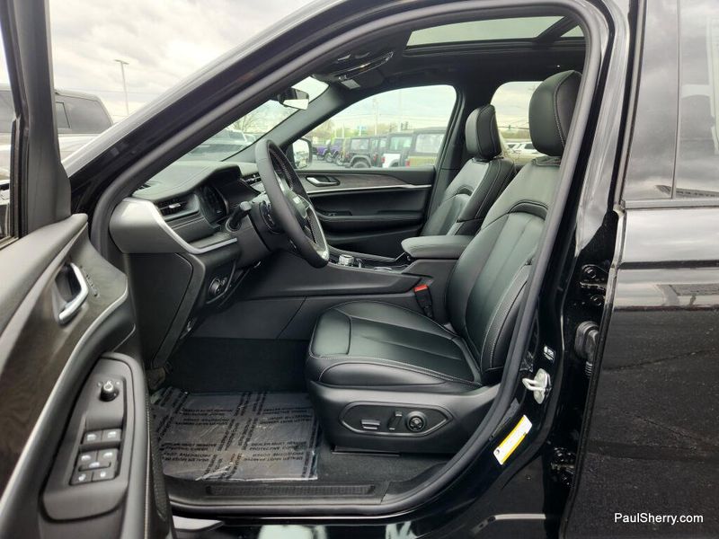 New 2026 Jeep Grand Cherokee Limited 4x4