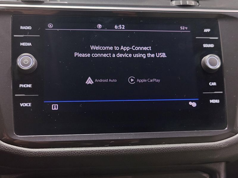 Used 2024 Volkswagen Tiguan SImage 19