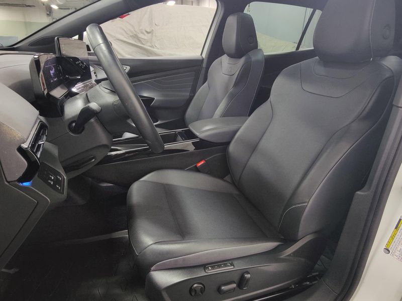 Used 2023 Volkswagen ID.4 Pro S Glass Roof 82kw Long RangeImage 16