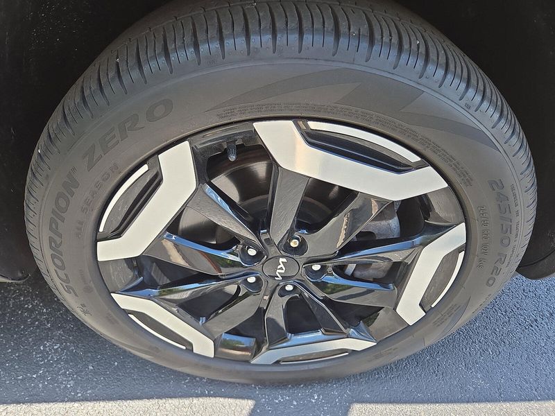 2023 Kia Telluride S photo 9