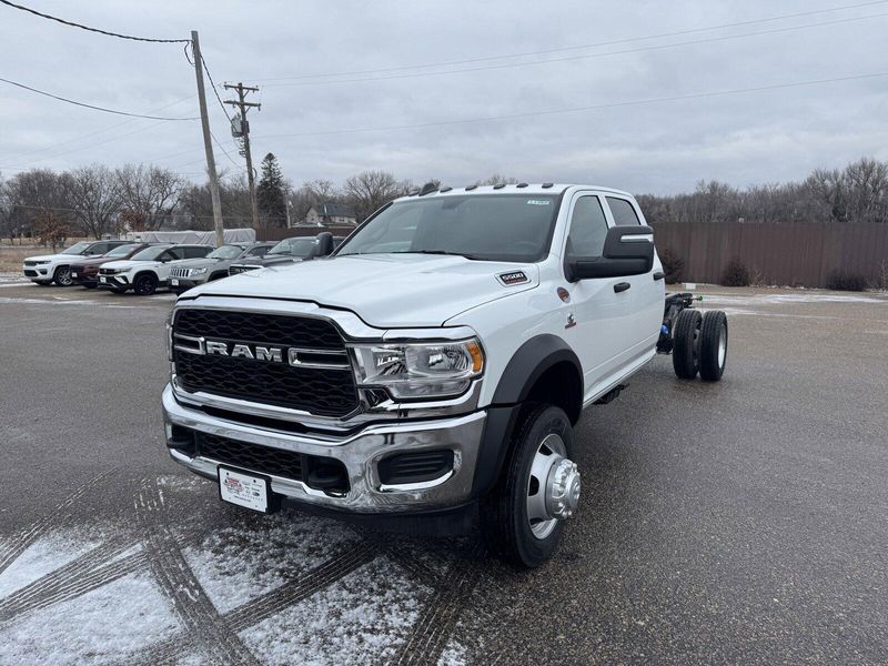 2024 RAM 5500 Chassis Cab TradesmanImage 4