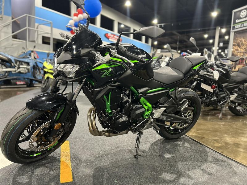 New 2025 Kawasaki Z650 ABS Image 9