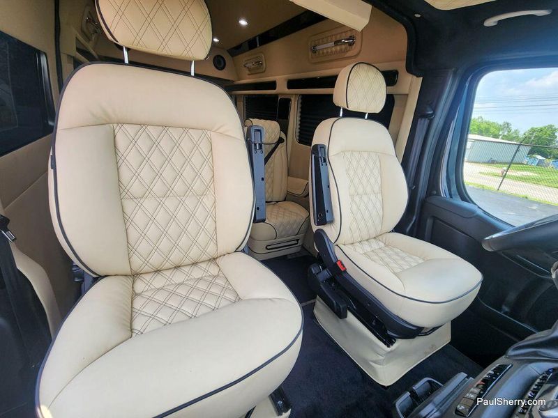 2024 RAM Promaster 2500 Slt+ Window Van High Roof 159