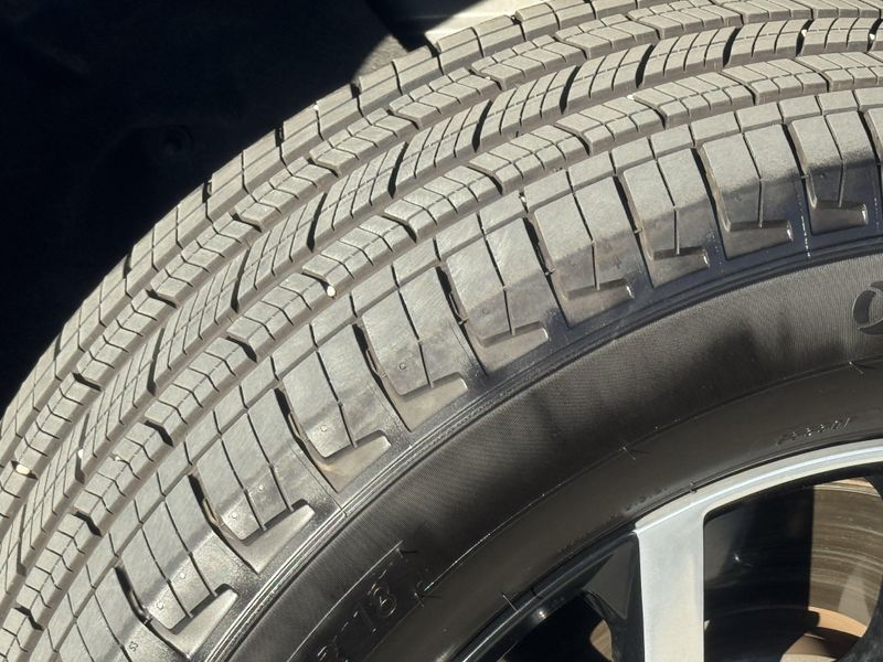 Used 2024 Jeep Grand Cherokee L LimitedImage 17