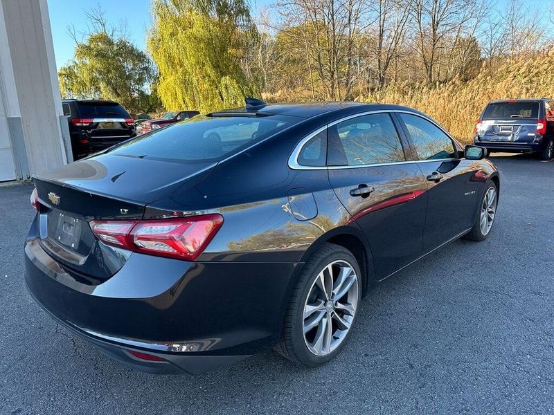 2022 Chevrolet Malibu LTImage 13