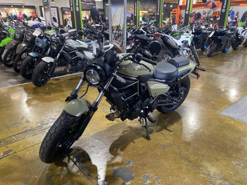 New 2025 Kawasaki Eliminator Image 4