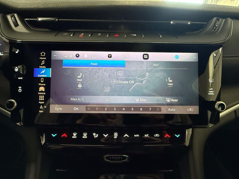 New 2026 Jeep Grand Cherokee L Laredo Altitude 4x4Image 32
