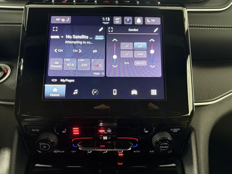 Used 2024 Jeep Grand Cherokee L LaredoImage 31