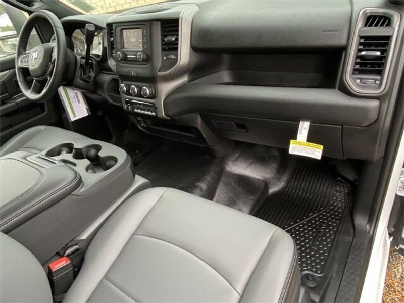 2023 Ram 4500 Tradesman photo 6