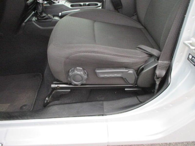 Used 2023 Jeep Gladiator OverlandImage 16