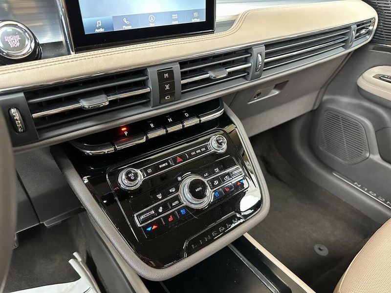 2022 Lincoln Corsair StandardImage 8