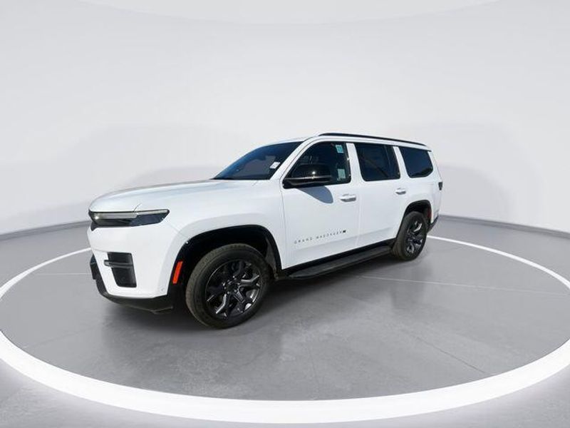 2026 Jeep Grand Wagoneer Limited Altitude 4x4Image 4