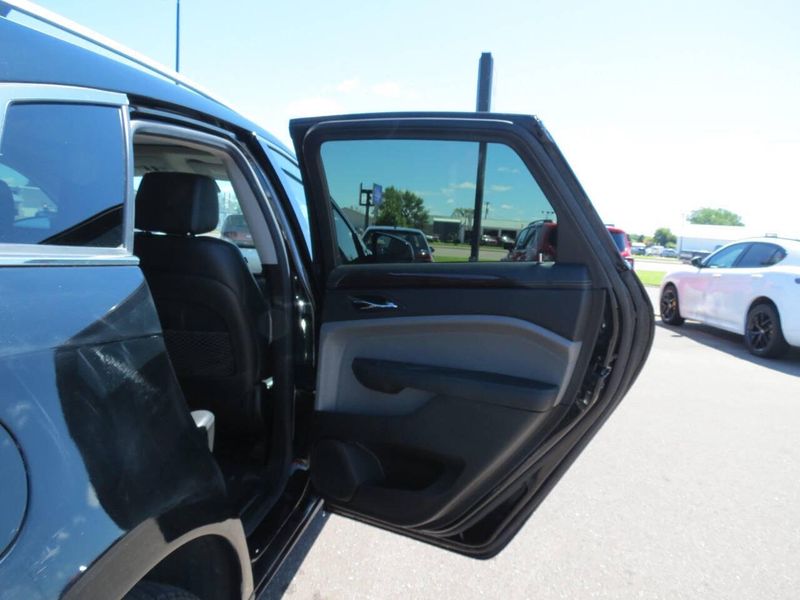Used 2011 Cadillac SRX Premium Collection AWD 4dr SUVImage 23