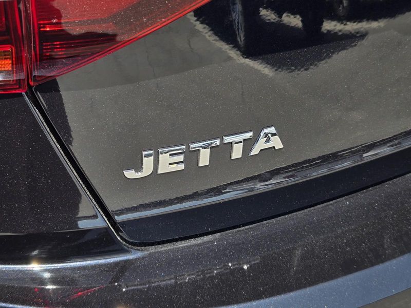 Used 2019 Volkswagen Jetta SEL Premium