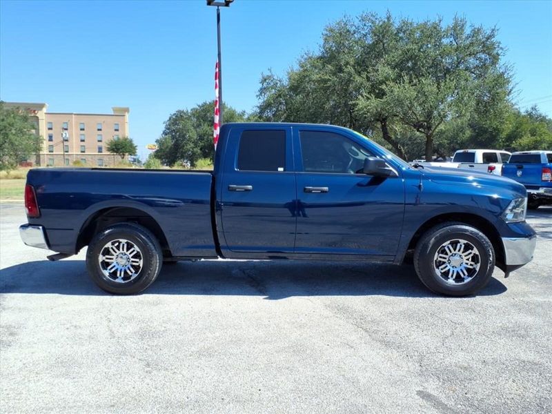 2022 Ram 1500 Classic Tradesman photo 2