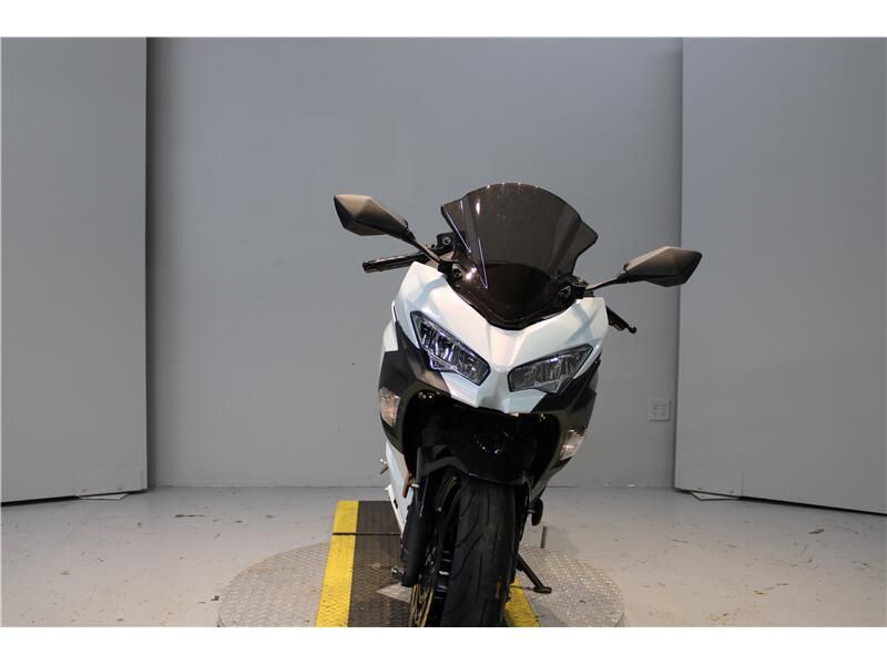Used 2022 Kawasaki EX400ABS Image 4