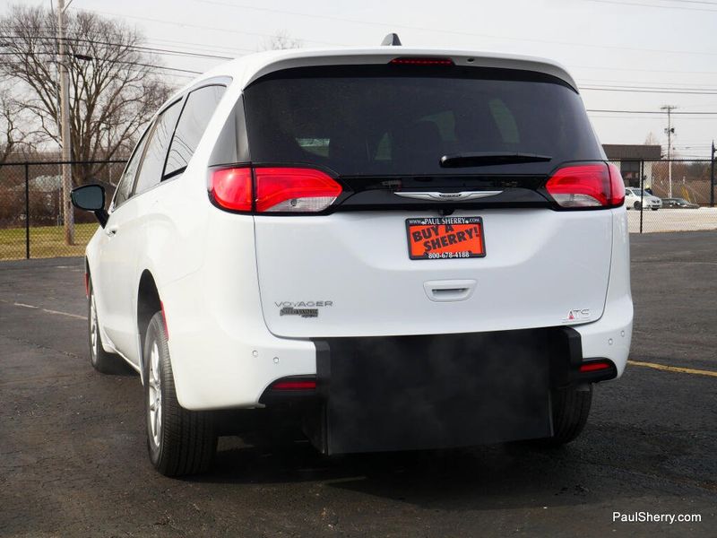New 2026 Chrysler Voyager LX
