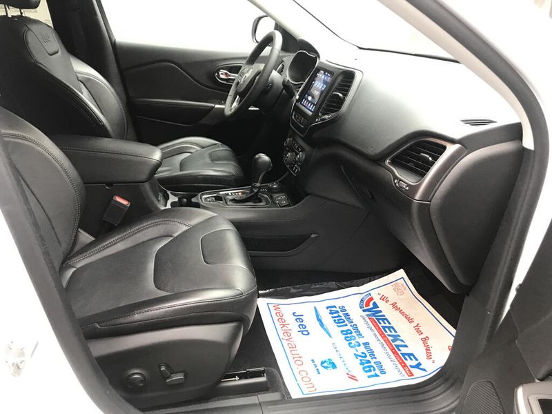 Used 2022 Jeep Cherokee Latitude LuxImage 18