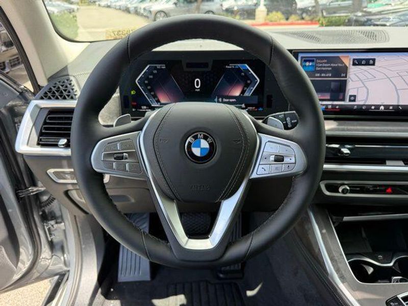 New 2027 BMW X7 xDrive40iImage 22
