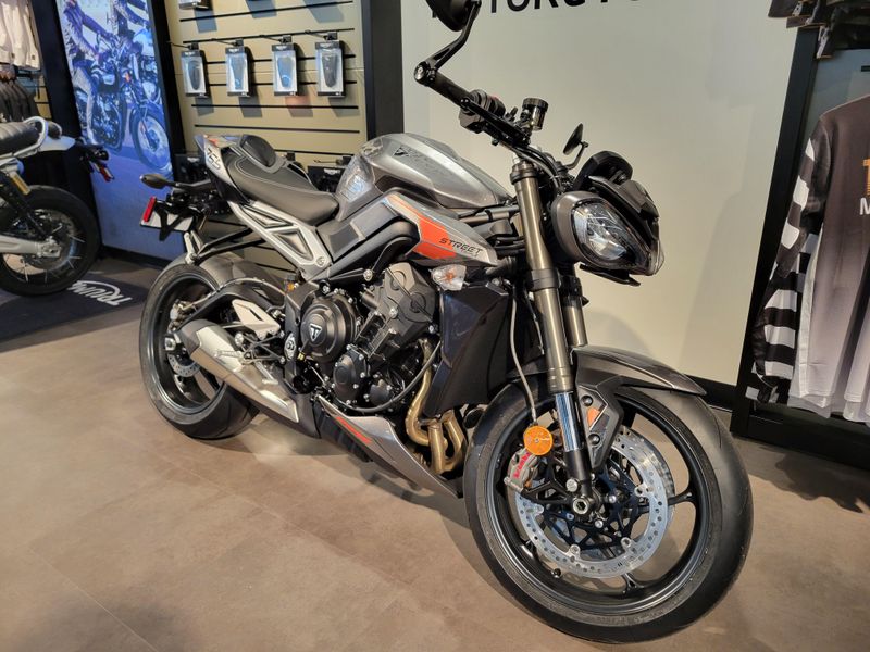 2025 Triumph STREET TRIPLE RS 